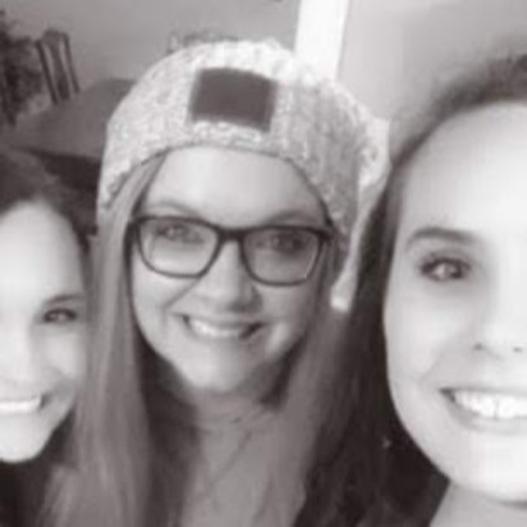 Meet your Posher, Elizabeth - Picture 1 of 1